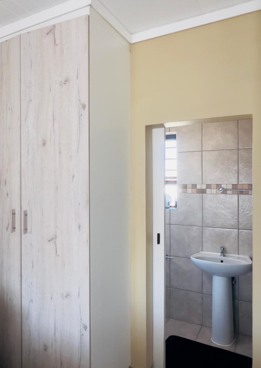 To Let 1 Bedroom Property for Rent in Hillside View Free State